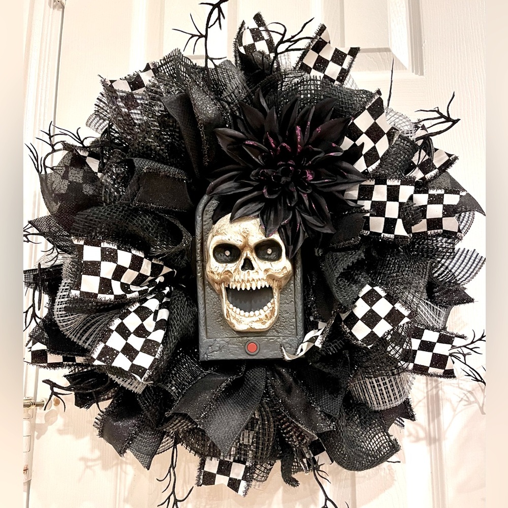 Halloween Wreath, Spooky Wreath, Skeleton Wreath, Talking Halloween Decor